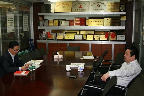 孫總會見天津大學(xué)牛占文院長