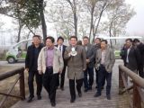 孫明高博士帶領數十名企業(yè)家在河南上宅集團進行游學指導