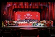 孫明高董事長(zhǎng)應(yīng)邀出席中國(guó)旗袍春晚暨第五屆深圳（國(guó)際）華服文化藝術(shù)節(jié)
